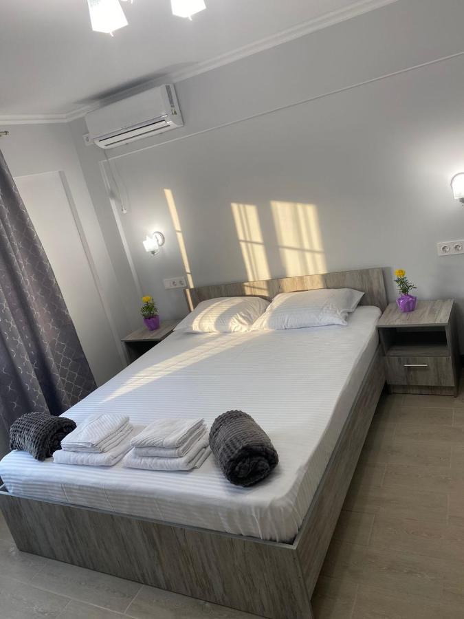Гостевой Дом Атакар Hotel Gagra Exterior photo